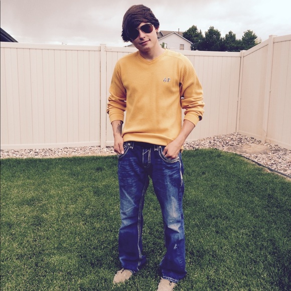 Meet your Posher, Hunter - Picture 2 of 4